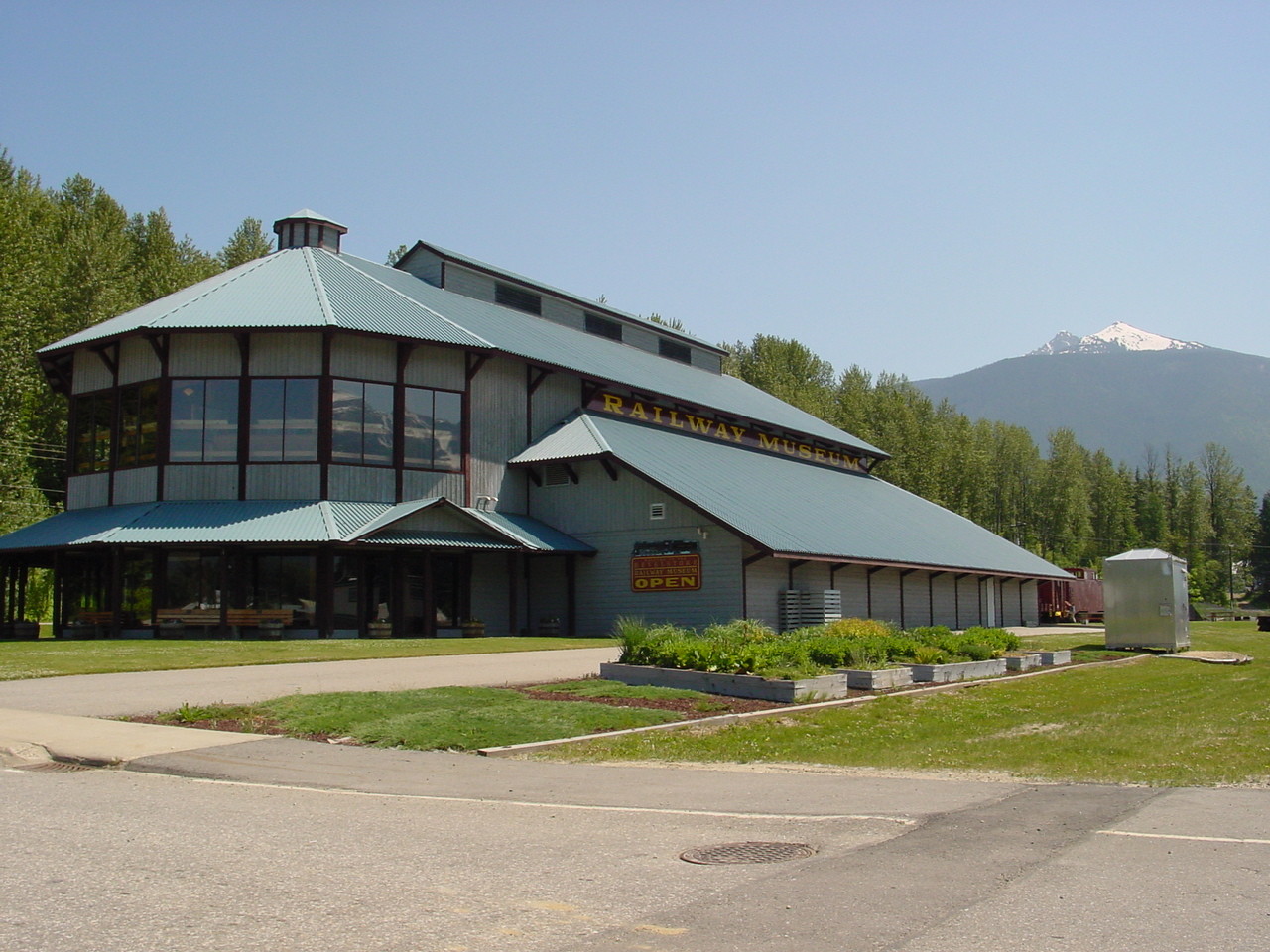 141.jpg